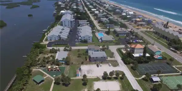 LADYFISH AVENUE