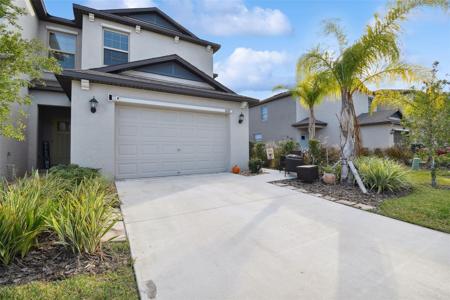 827 ROYAL EMPRESS DRIVE