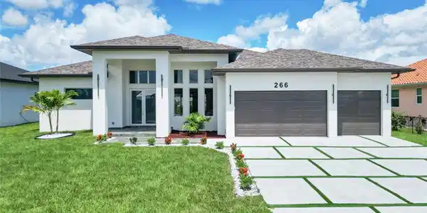 266 W PINE VALLEY LANE