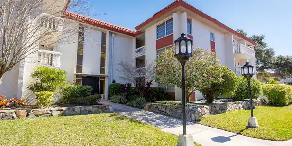 1001 PEARCE DRIVE