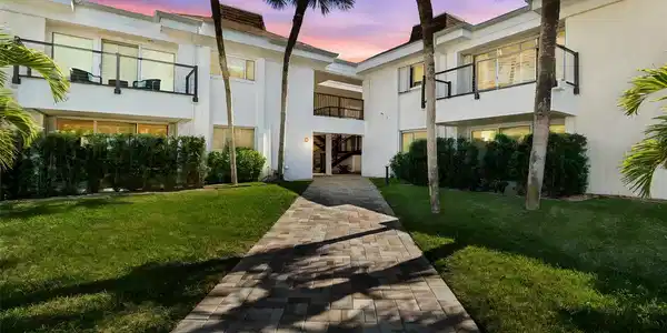 311 ISLAND WAY