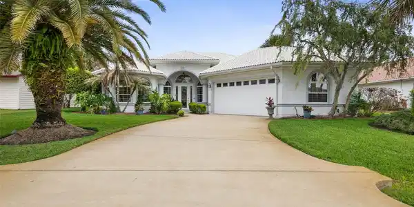 9 COCONUT COURT