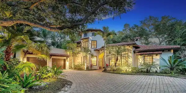 922 INDIAN BEACH DRIVE
