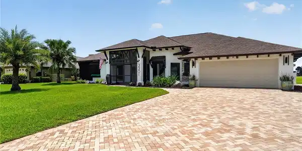 3301 LAKESIDE CIRCLE