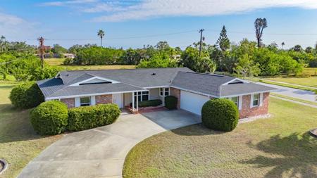 2476 BREAKWATER CIRCLE
