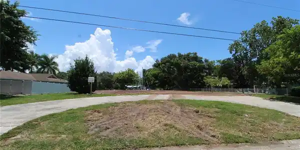7125 WESTMORELAND