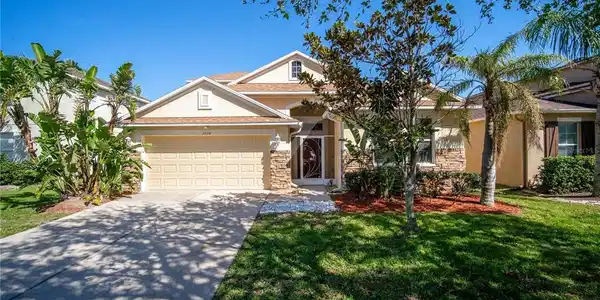 1724 BONITA BLUFF