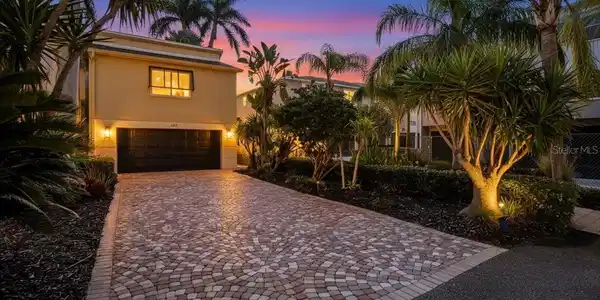 487 PINELLAS BAYWAY S