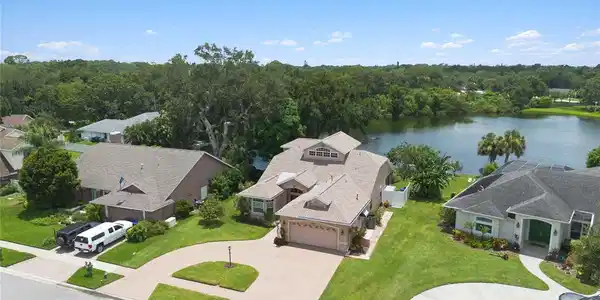 685 BELLA VISTA DRIVE