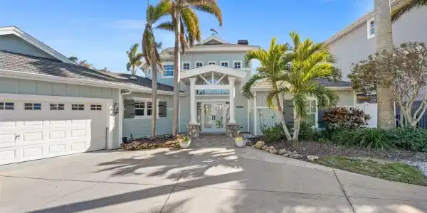 17077 DOLPHIN DRIVE