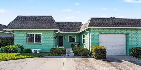 6580 GOLDEN HORSESHOE DRIVE