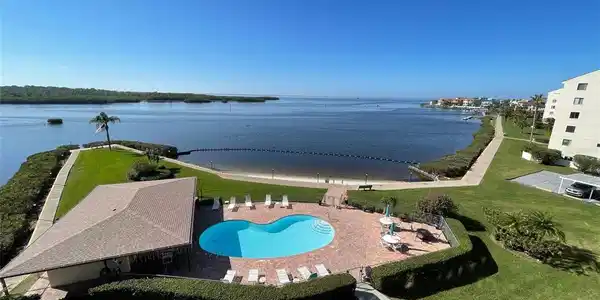 4650 BAY