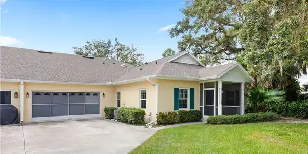 1623 RED OAK LANE