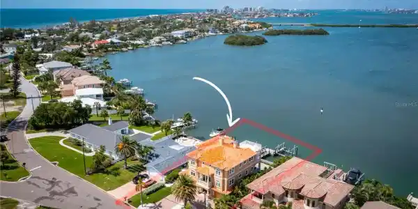 306 HARBOR DRIVE
