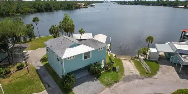 4469 S CAPECOVE LOOP