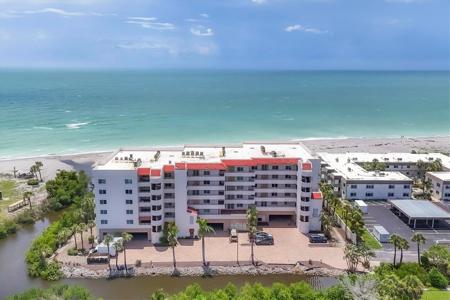 550 W FLAMINGO DRIVE