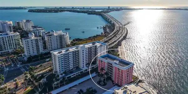 37 SUNSET DRIVE