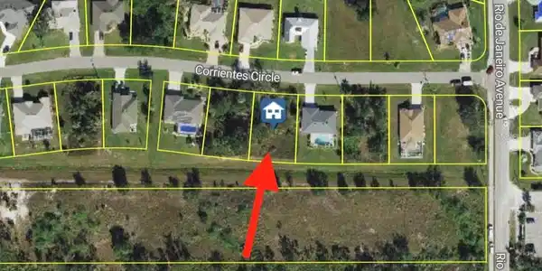 651 CORRIENTES CIRCLE