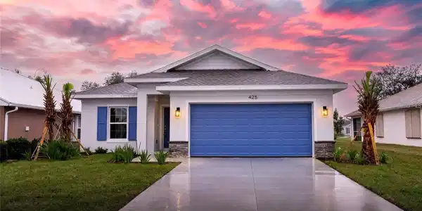 425 ROSE APPLE CIRCLE