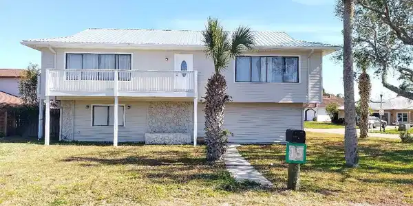 15 RICHMOND DRIVE