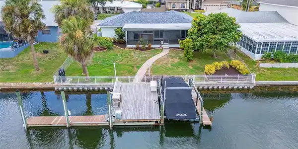 721 KINGSTON COURT