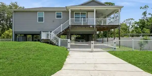 9107 BRUNSWICK LANE