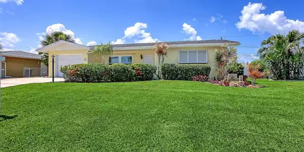 524 GLEN OAK ROAD