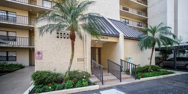 2900 COVE CAY DRIVE