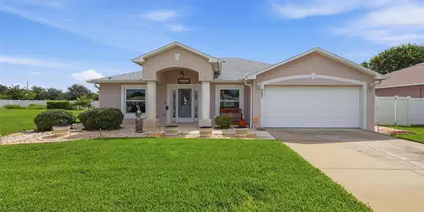 207 EDGEWATER TERRACE DRIVE