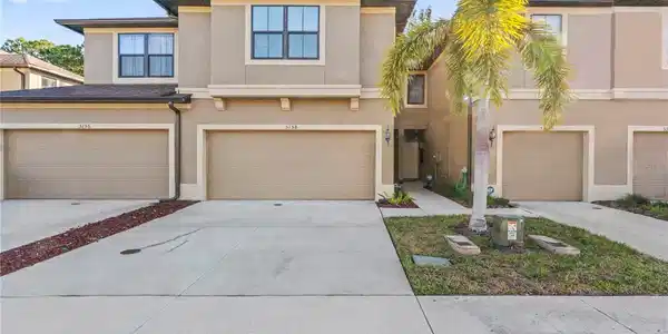 5158 BAY ISLE CIRCLE