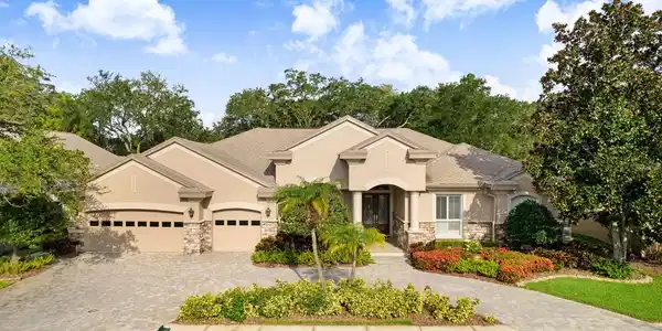 236 HIGHLAND WOODS