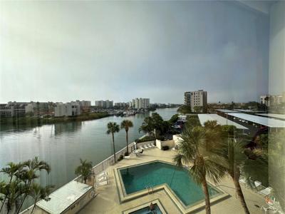7400 SUN ISLAND DR