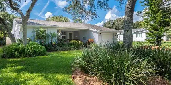 52 PLEASANT DRIVE