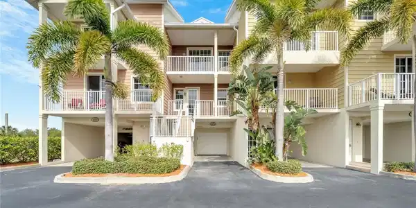 3275 MANGROVE POINT