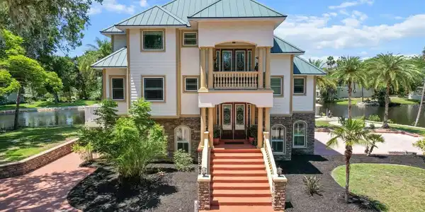 5751 S BEAVER POINT