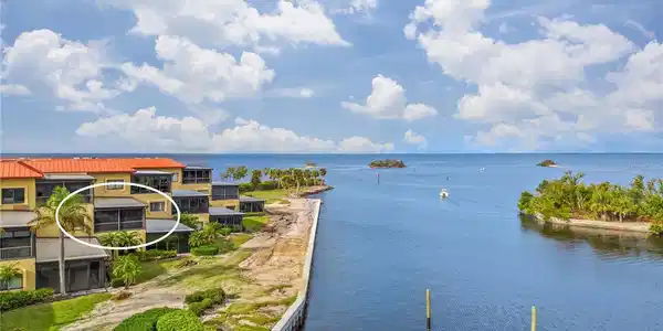 3270 SOUTHSHORE DRIVE