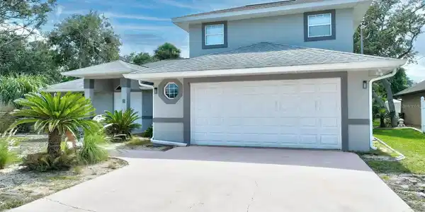 8 SYCAMORE TERRACE
