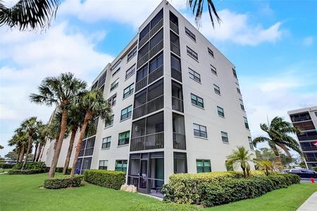 1328 PASADENA S