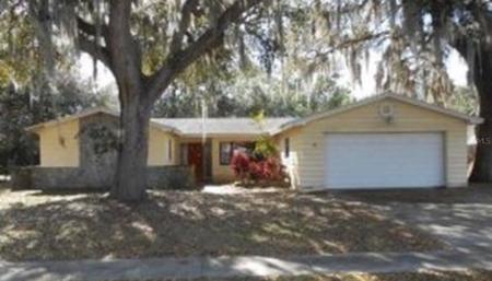 985 WILLIAMSBURG DRIVE