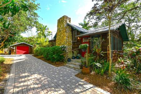 1647 CATALONIA LANE