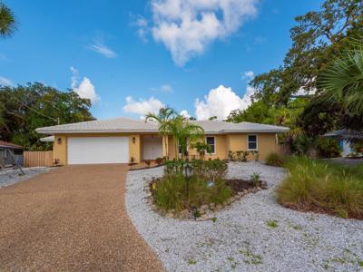 718 BIRDSONG LANE