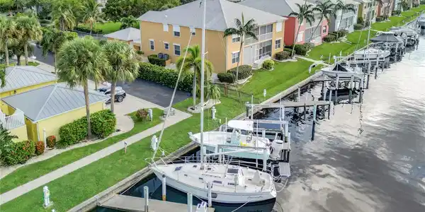 2000 BAL HARBOR BOULEVARD