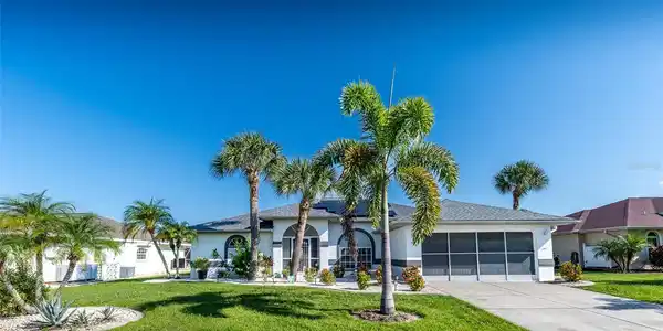 538 W CASHEW