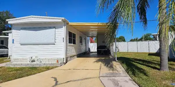 8300 N SEMINOLE BOULEVARD