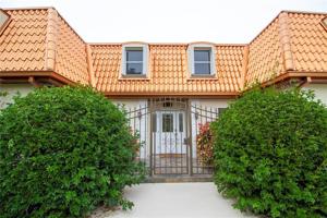 7100 PARK S