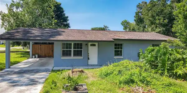 3045 PINE TREE DRIVE