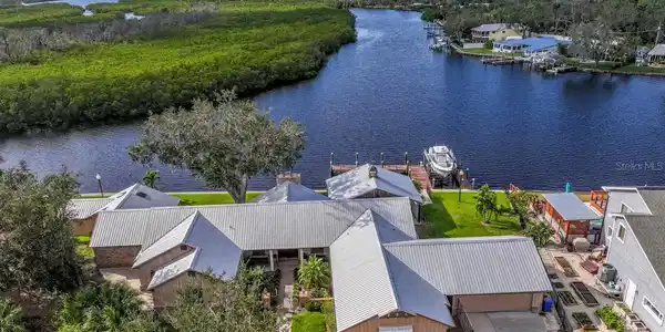 1429 DEIRDRE DRIVE