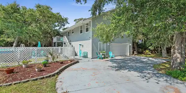 26 BEACHSIDE DRIVE