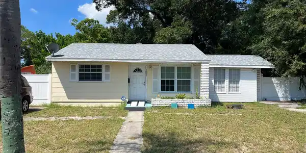 1027 43RD S