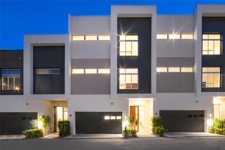219 COSMOPOLITAN COURT